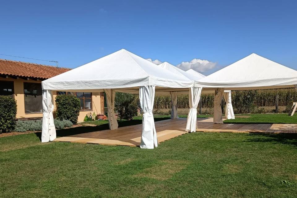 Gazebo con pavimento