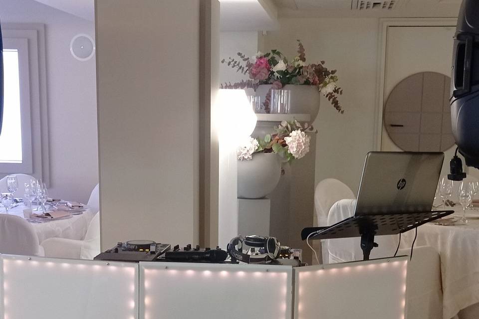 Allestimento-bianco-dj