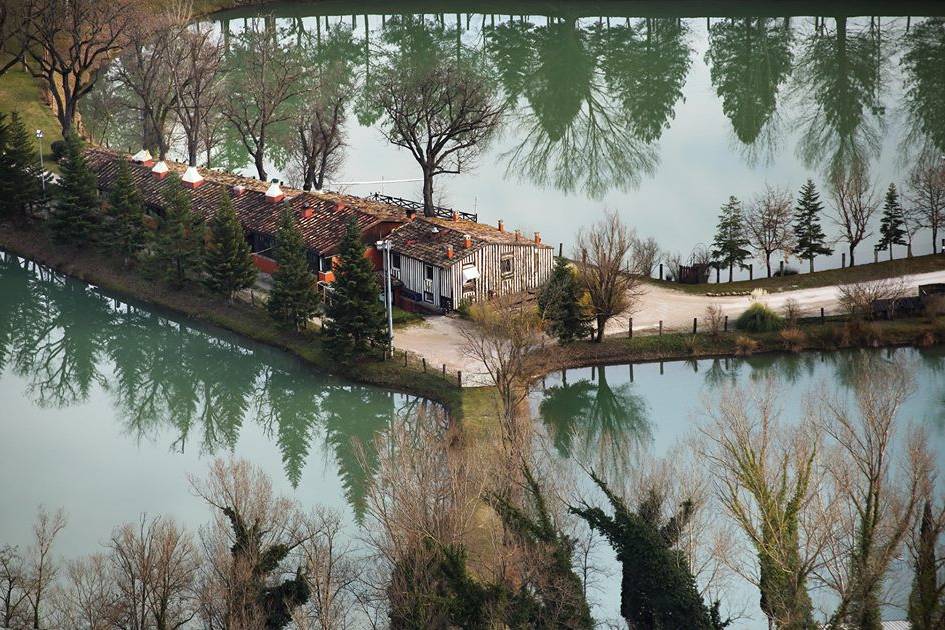 Esterni Urbino dei Laghi