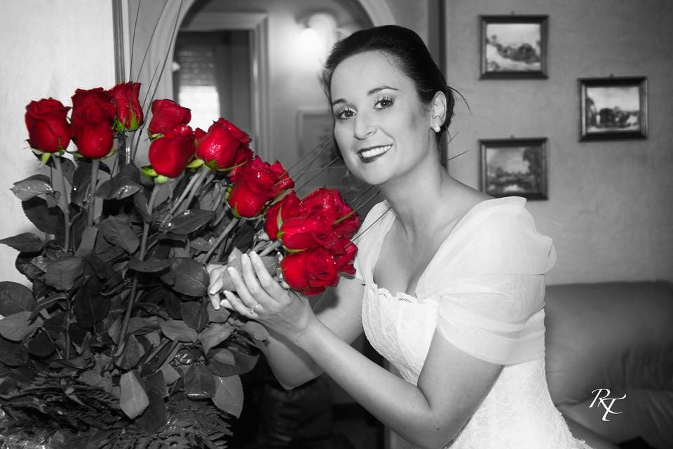 ©r. Treccani-sposa con rose ros