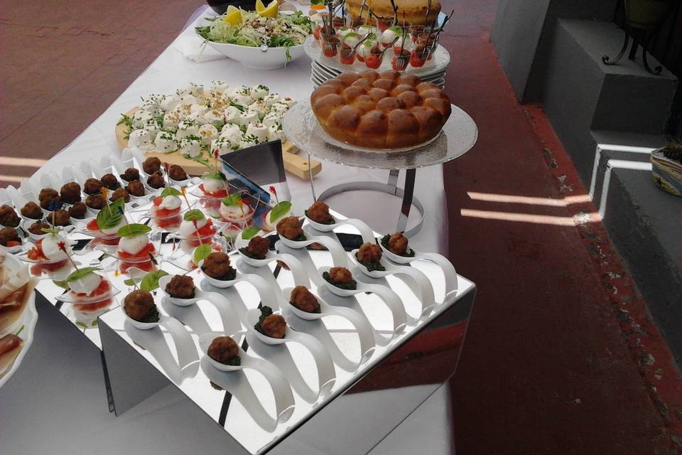 Amis Catering & Banqueting