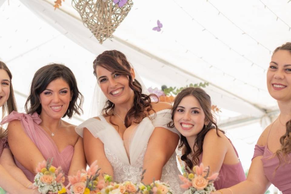 dettagli sposa e damigelle