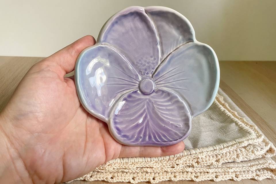Piatto a forma di fiore