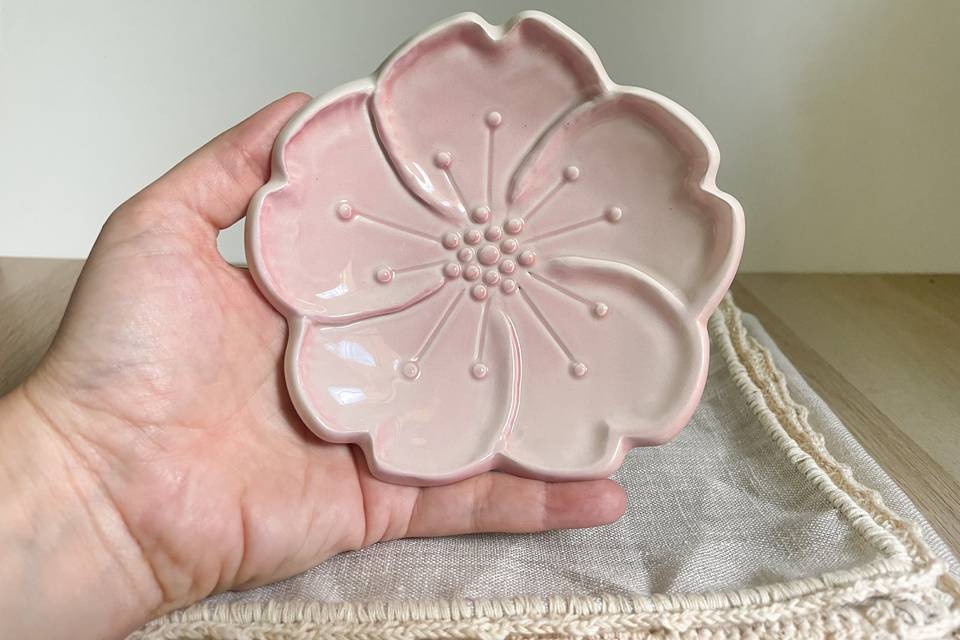 Piatto a forma di fiore