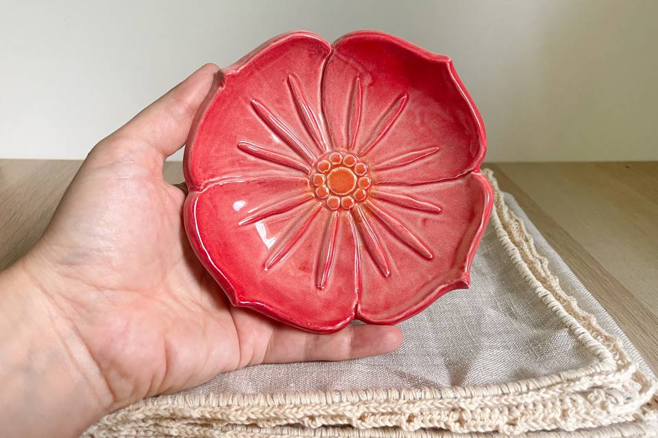 Piatto a forma di fiore