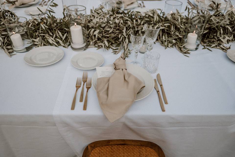 Tavolo imperiale con olivo