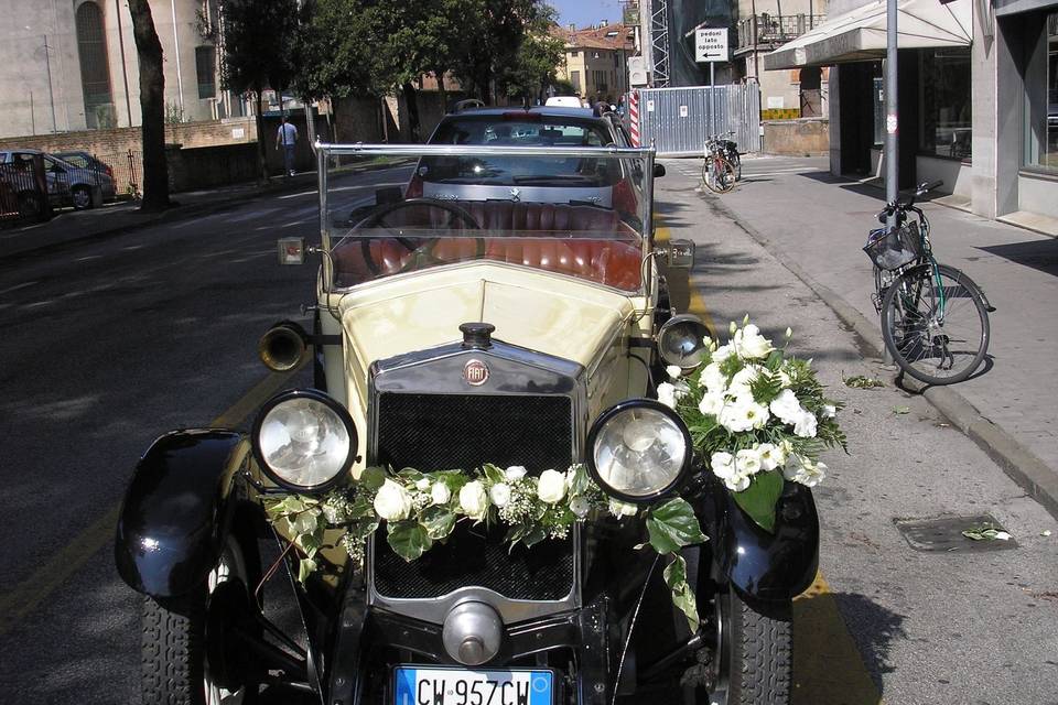 Fiori per auto sposi