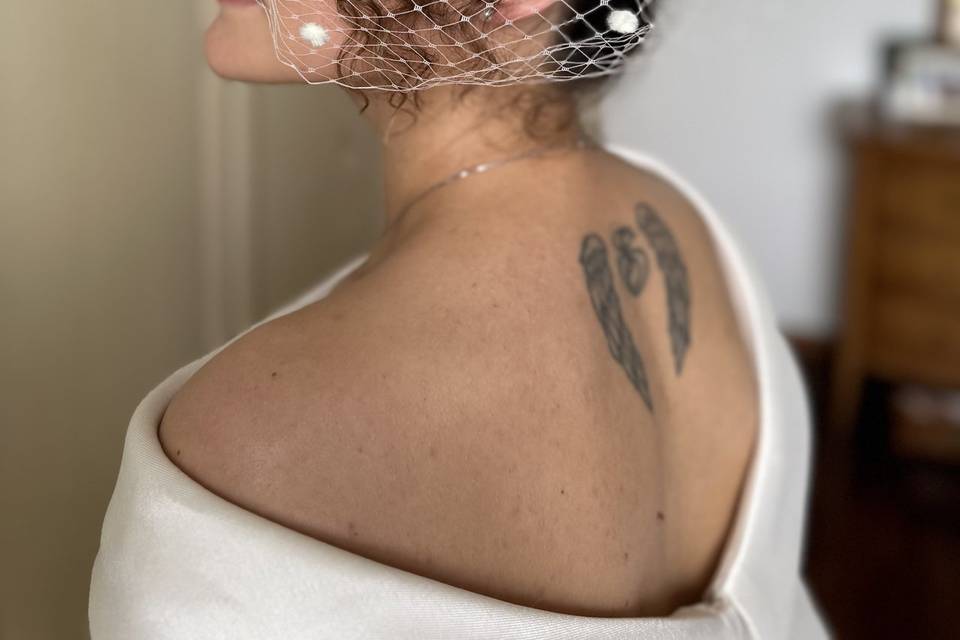 Raccolto riccio femminile