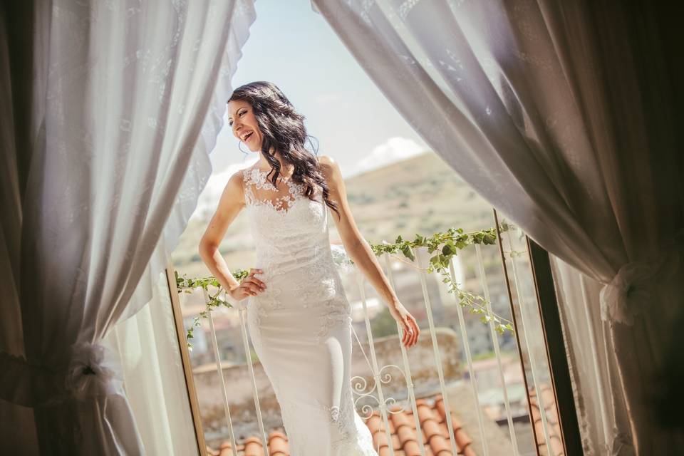 La sposa al balcone