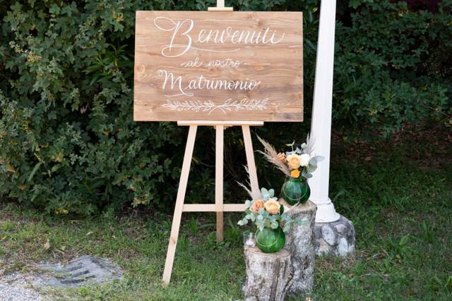 Viola Floral Designer