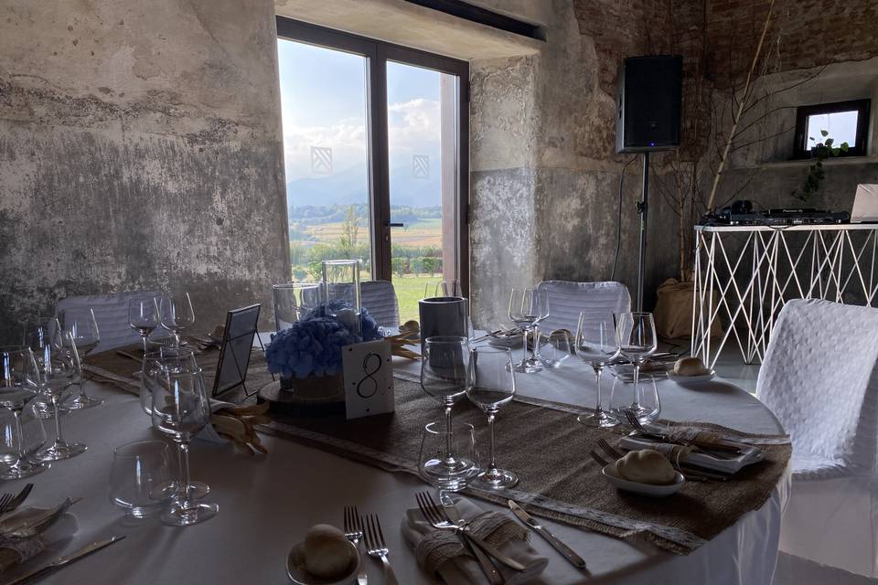 Allestimento tavolo ristorante