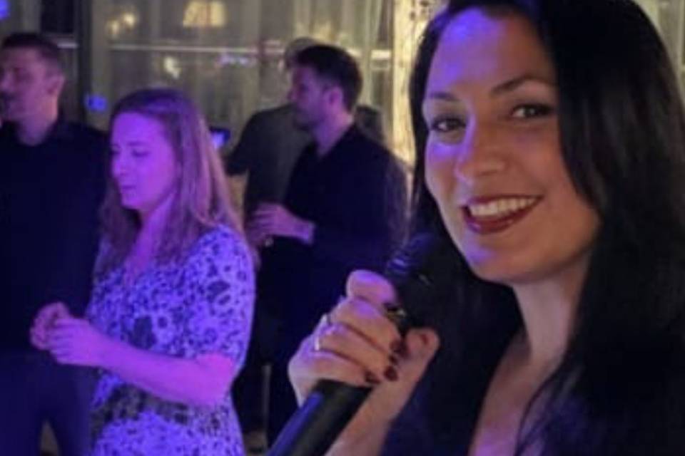 Dj