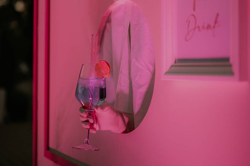 Drink wall