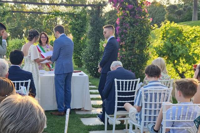 Celebrante Matrimonio Civile e Simbolico in Sicilia - Emilia Rejtano