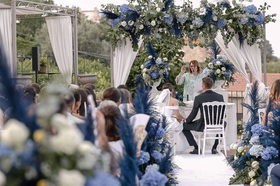 Celebrante Matrimonio Civile e Simbolico in Sicilia - Emilia Rejtano