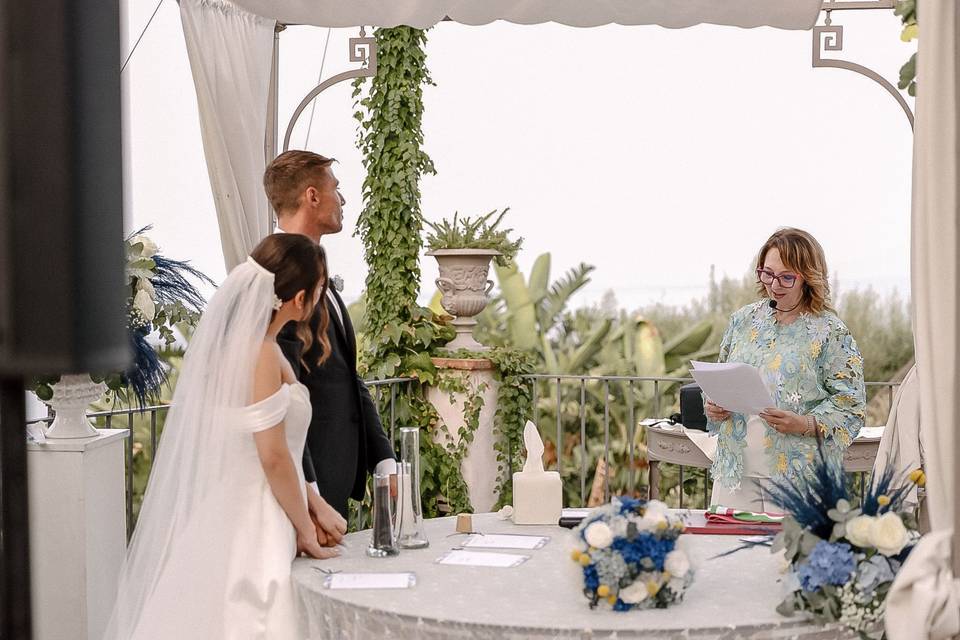 Celebrante Matrimonio Civile e Simbolico in Sicilia - Emilia Rejtano