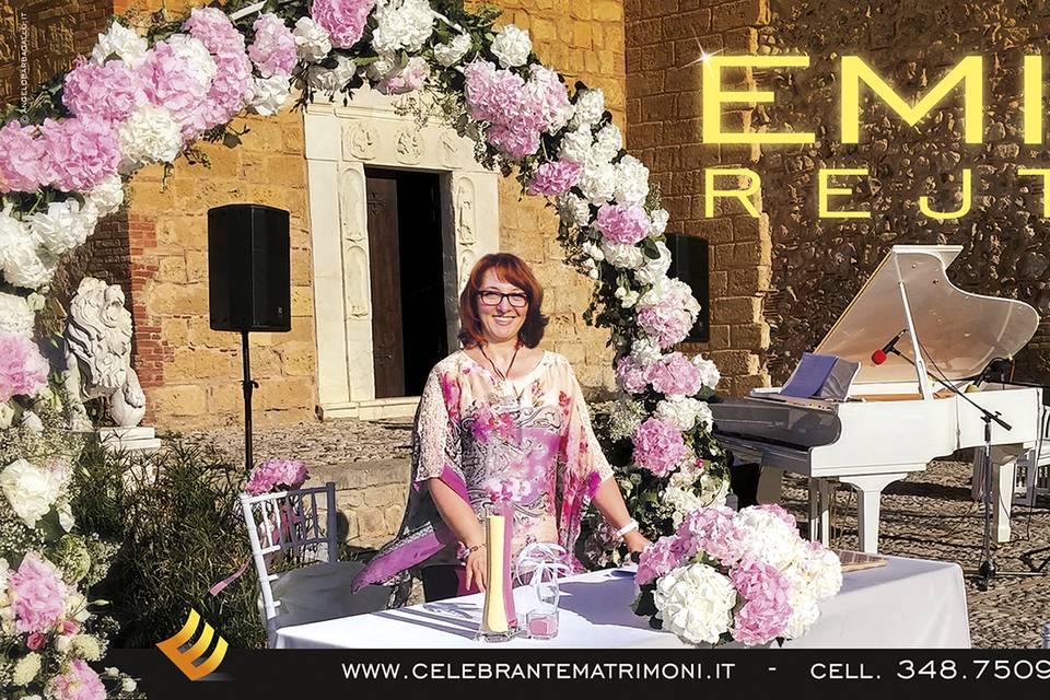 EMILIA REJTANO LA CELEBRANTE