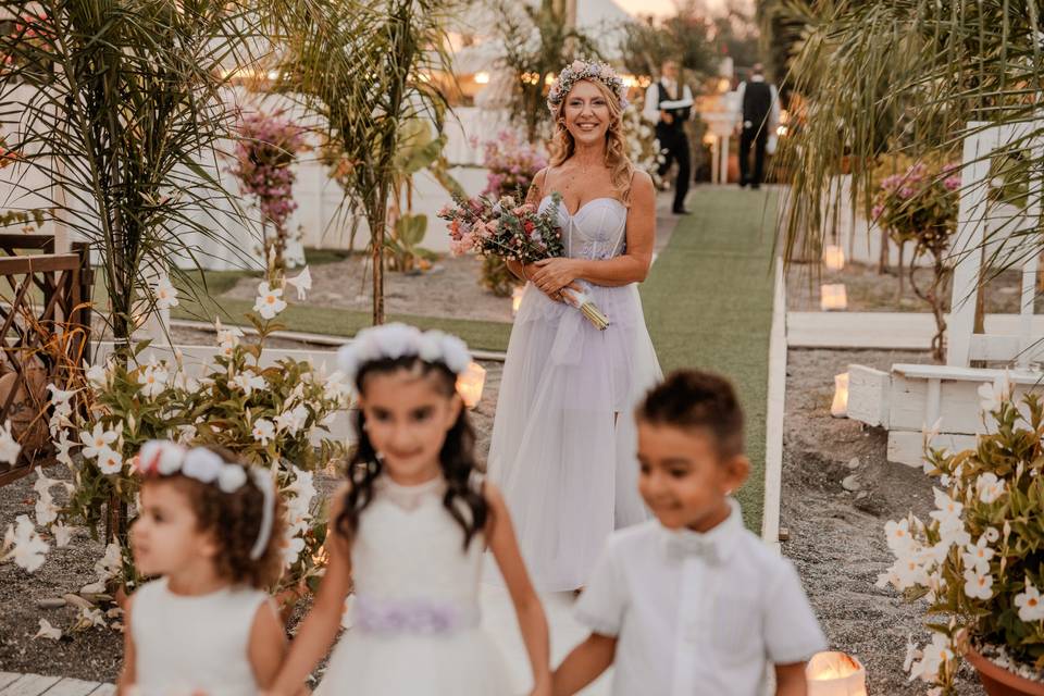 Entrata sposa spiaggia