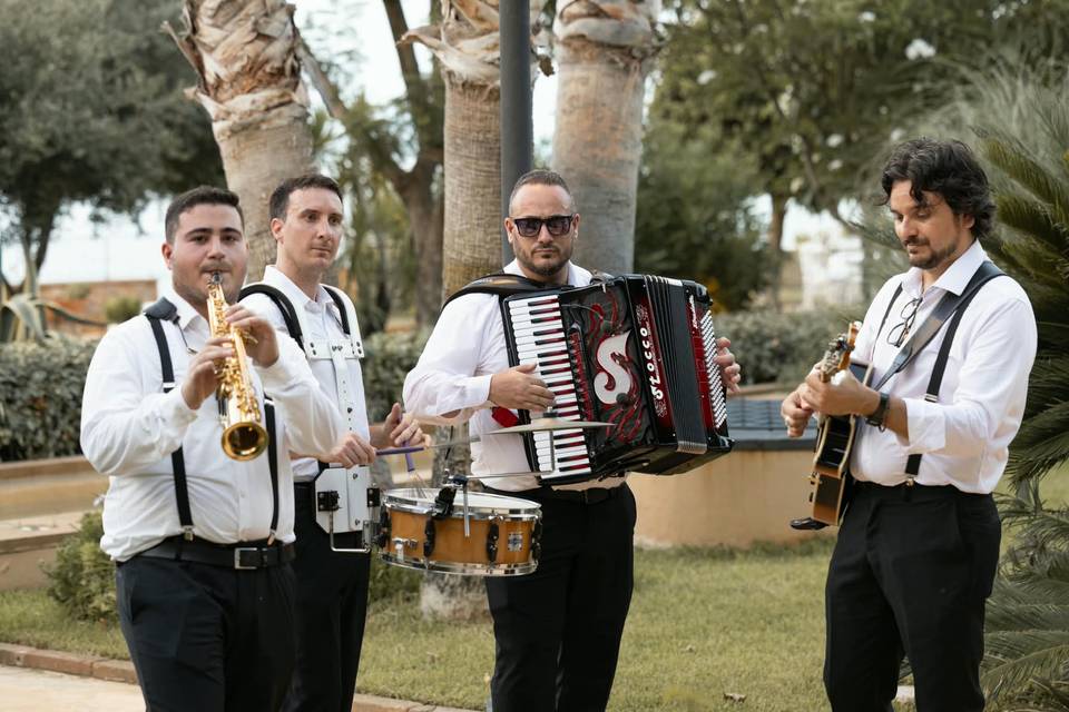 Band Swing