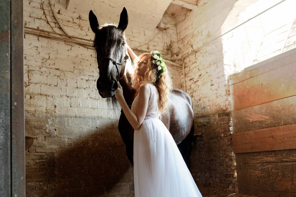 Country wedding with horse