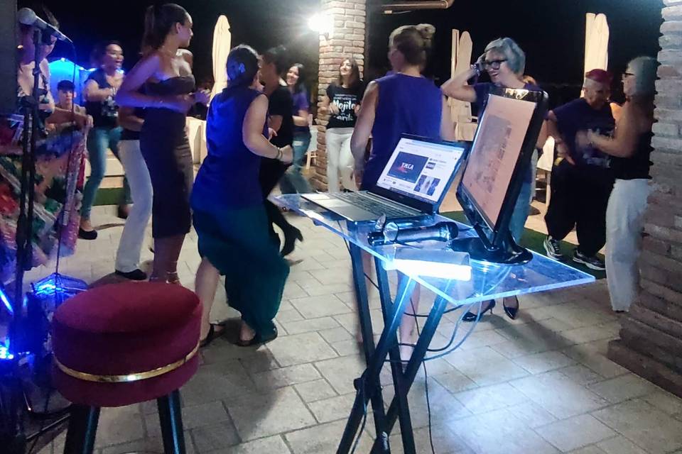 Serata musicale con karaoke