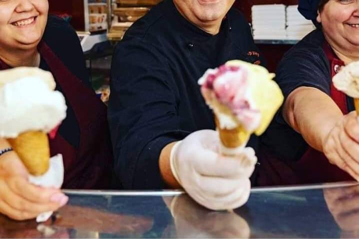 Gelato e sorrisi