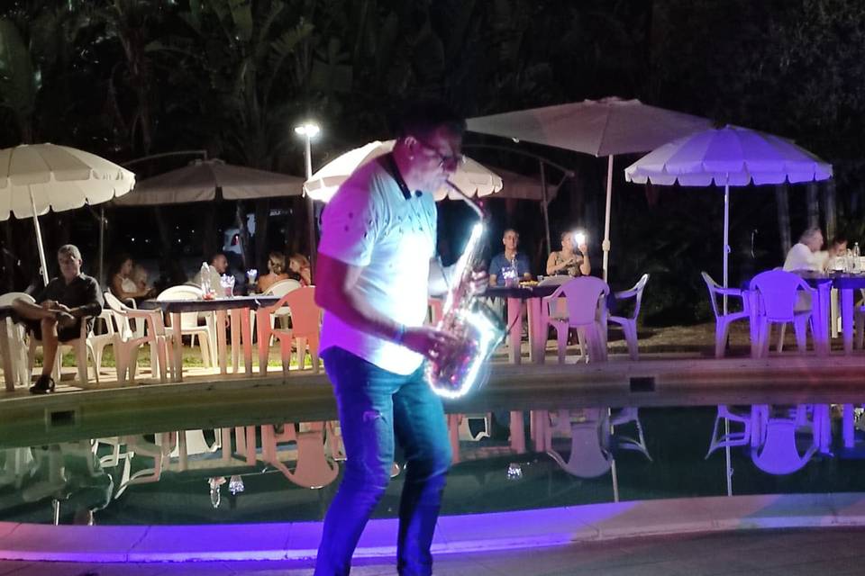 Sax Performer Diamond Luigi Zimmitti