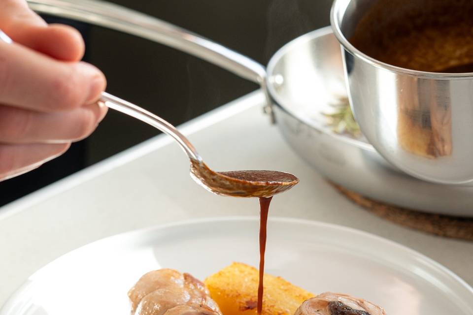 Coniglio, fondo bruno e patate