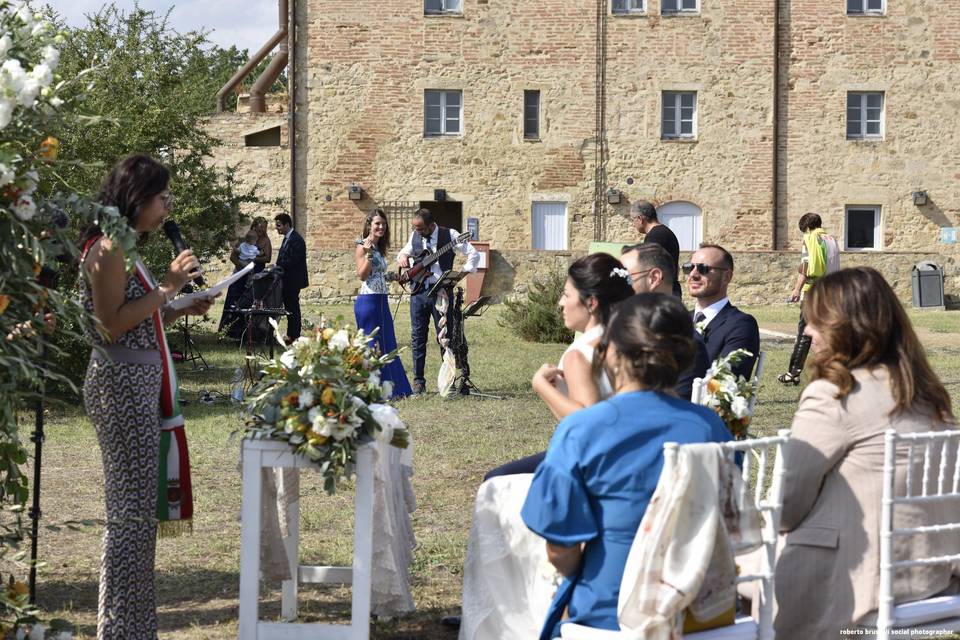 Serena Berneschi & The Wedding Guests