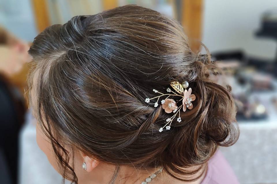 La mamma della sposa hairup