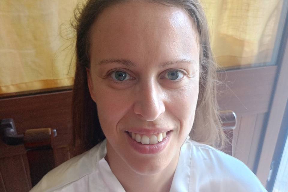 Prima del trucco sposa