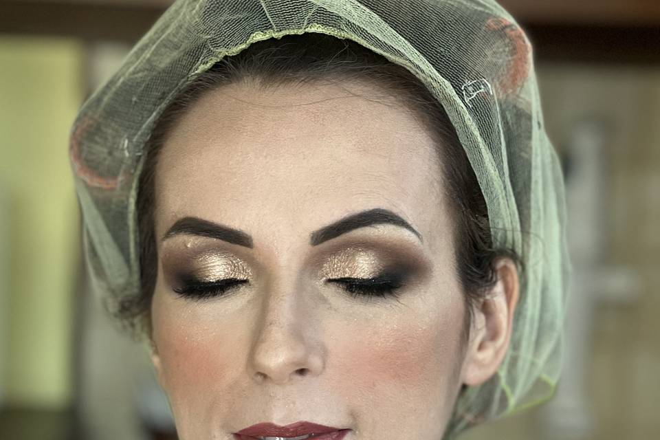 Sposa, make-up intenso