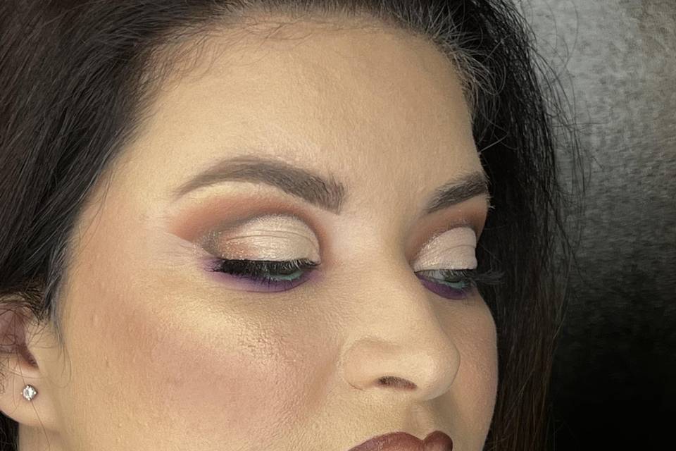 Cut crease