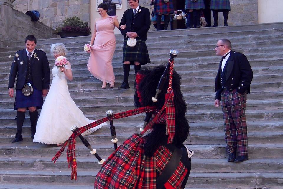 Cortona scottish piper