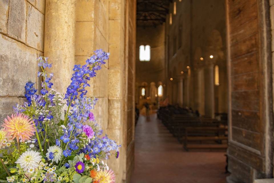 Chiesa con fiori