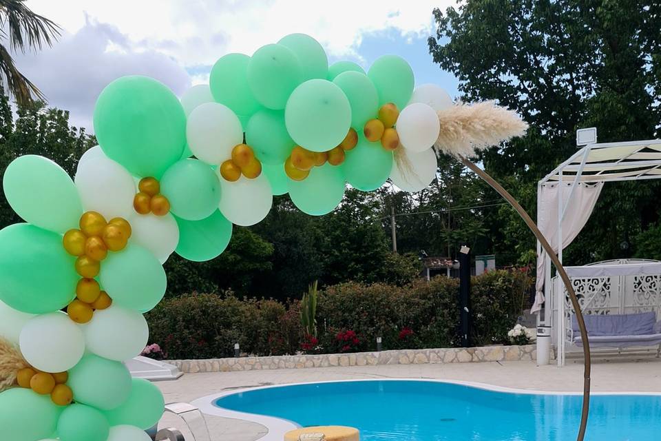 Allestimento bordo piscina
