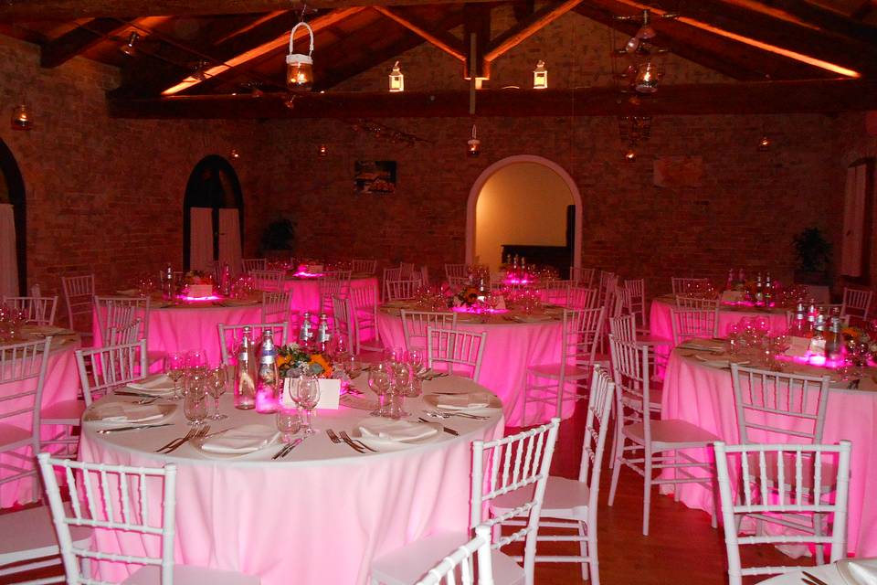 Sala con luci rosa