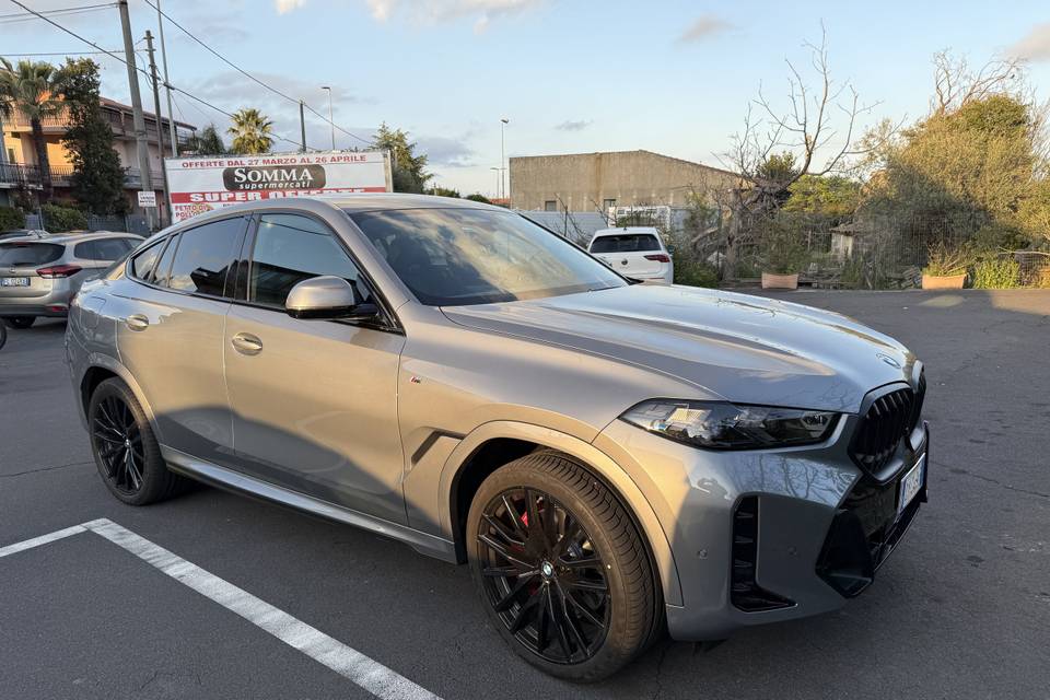 BMW X6 40d MSport Full - 2025