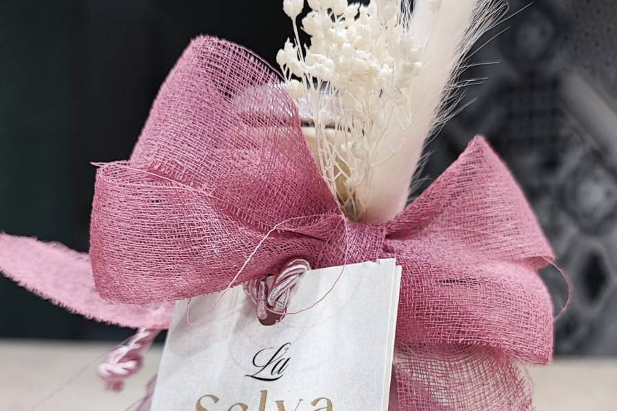 Bomboniera rilievo rosa