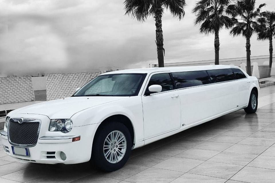 Chrysler 300c Limousine