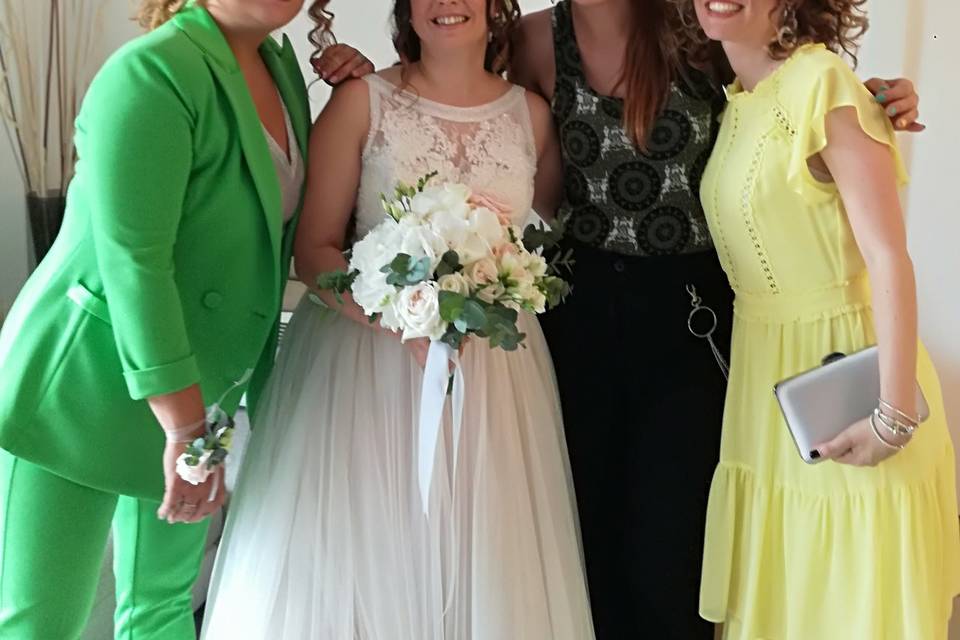 Trucco sposa e testimoni