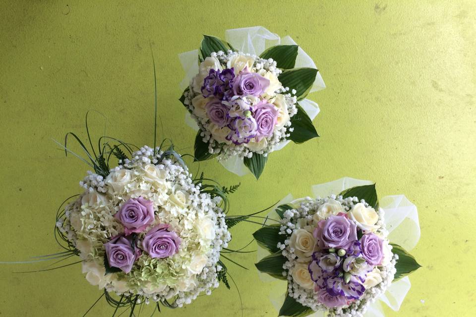 Bouquet sposa e damigelle