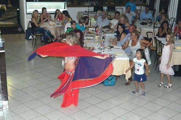 Animazione con danza orientale