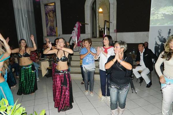 Animazione con danza orientale