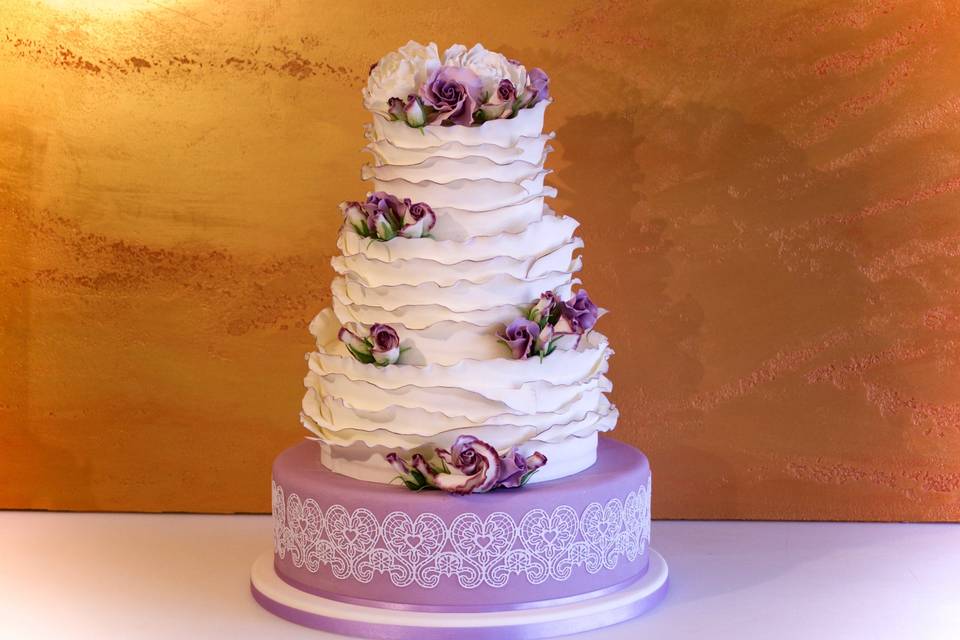 Exotic wedding cake