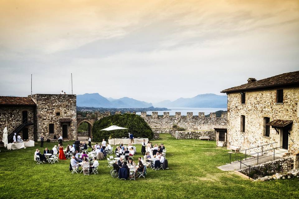 Aperitivo vista lago