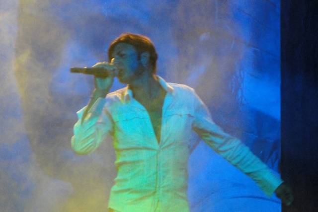 Luigi on the stage singing