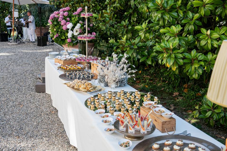 Lungo buffet all_aperto