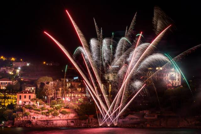 Fuochi Pirotecnici Gran Finale - Spettacoli Pirotecnici per Matrimonio -  Setti Fireworks 