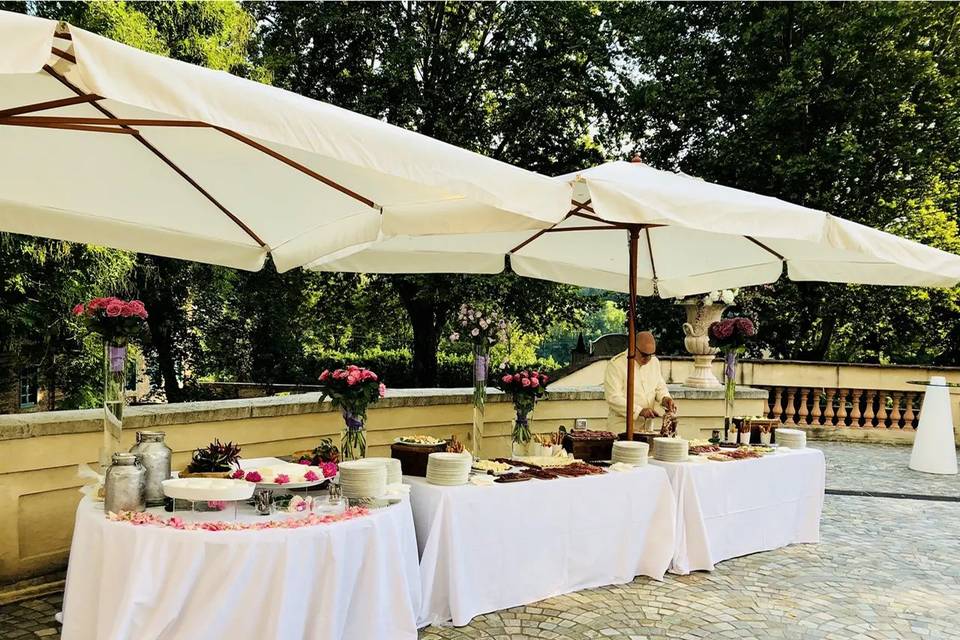 Buffet con ombrelloni